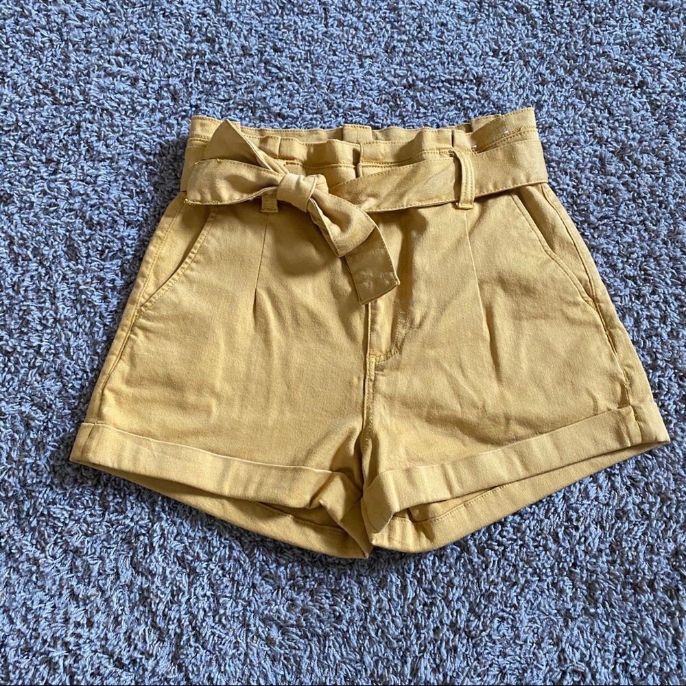 NWOT Express high waisted paper bag style shorts